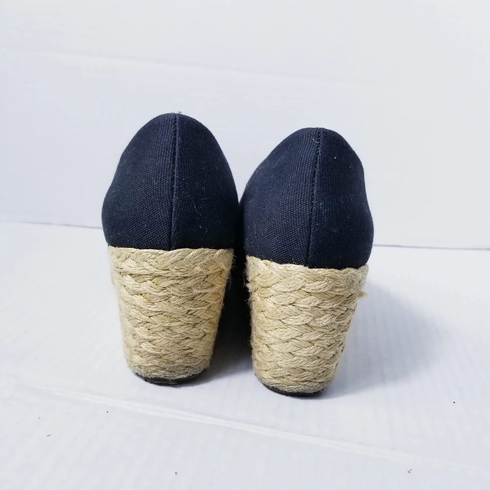 CHAPS OPEN TOE WEDGE ESTIMATED SIZE 6.5